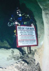 Cave Diver. Camera olympus c-5050, Ikelite Housing, Ds-12... by Ray Eccleston 